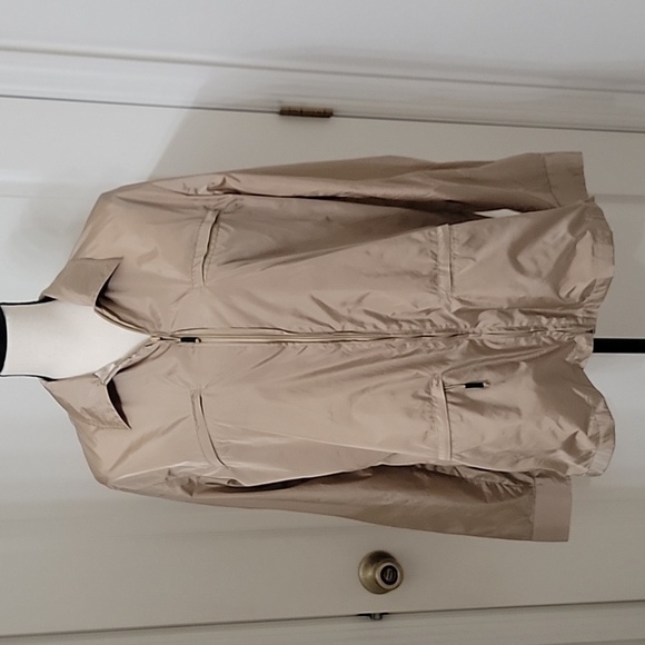 Rains Size M Sand Colored Zip Front Shirt Jacket NEW with Tag